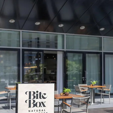 Innside By Melia Seestern