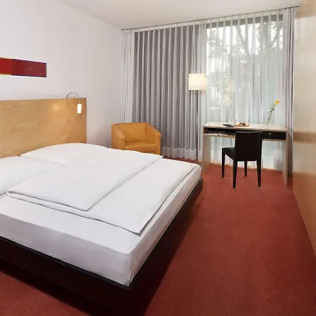 Innside By Melia Seestern